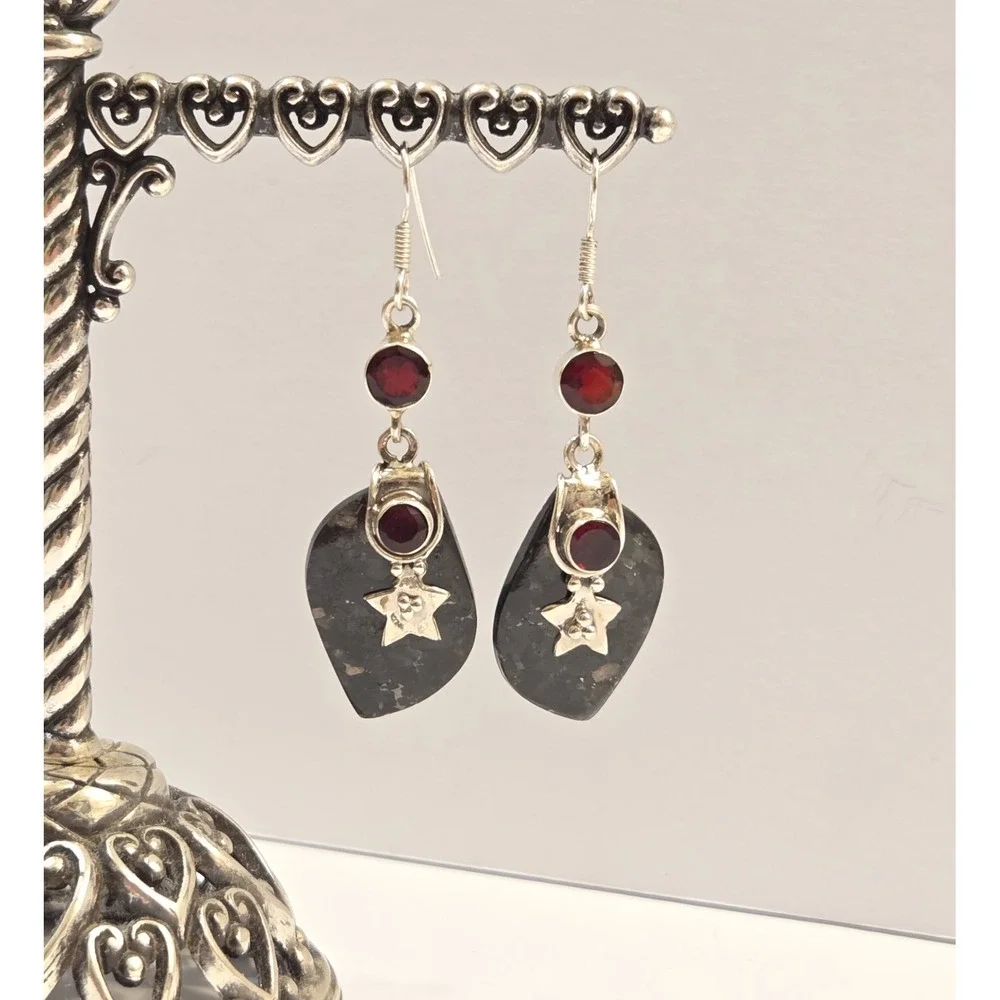 Unique Sterling Silver Red Garnet & Obsidian Star Dangle Earrings 925